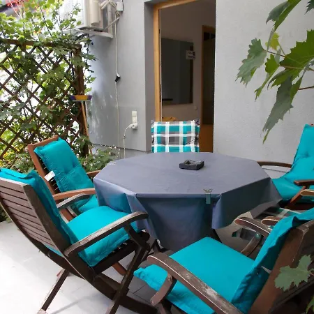 בית נופש Lenart House 1